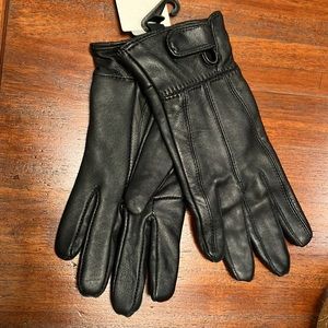 Black Leather Gloves NEW - all tags attached. 5 star ratings on Amazon! M/L.